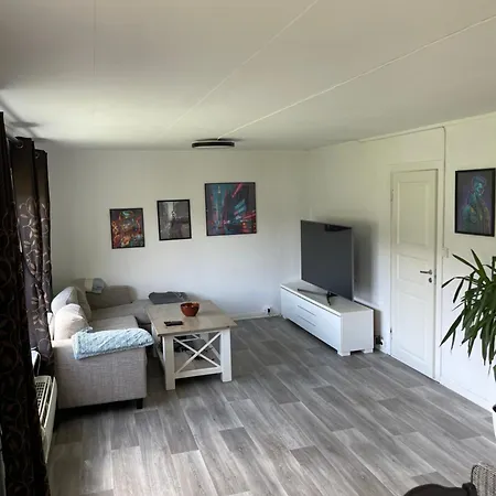 Дом отдыха Sunny House *