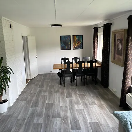 Дом отдыха Sunny House *